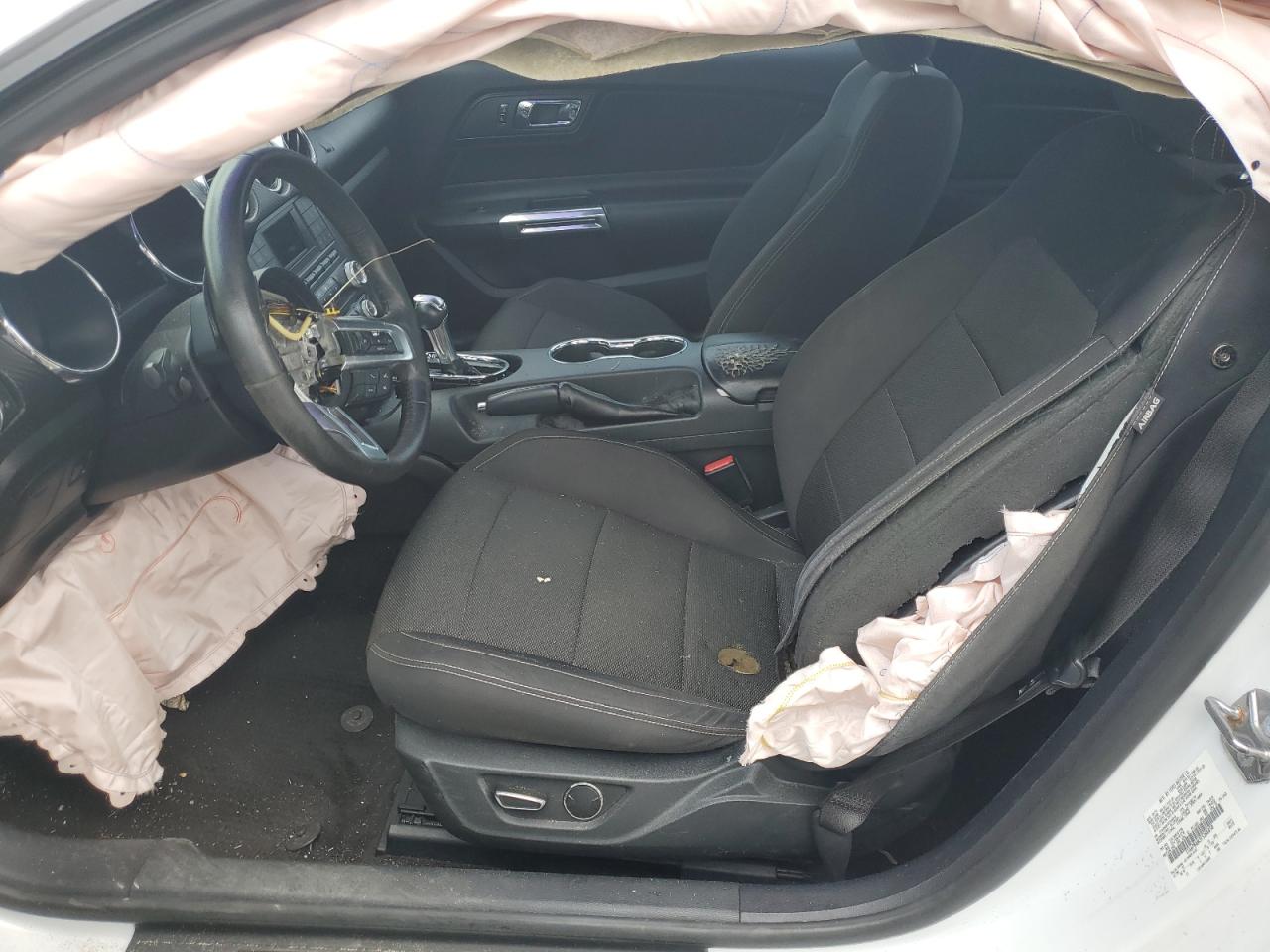 1FA6P8AM3F5306858 2015 Ford Mustang