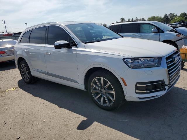 VIN WA1LAAF7XJD053085 2018 Audi Q7, Premium Plus no.4