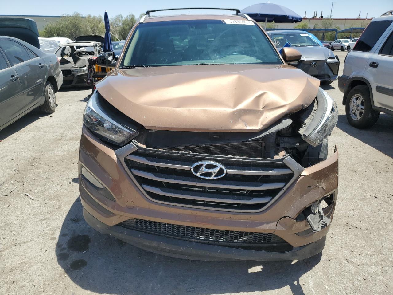 2016 Hyundai Tucson Limited vin: KM8J33A43GU188767