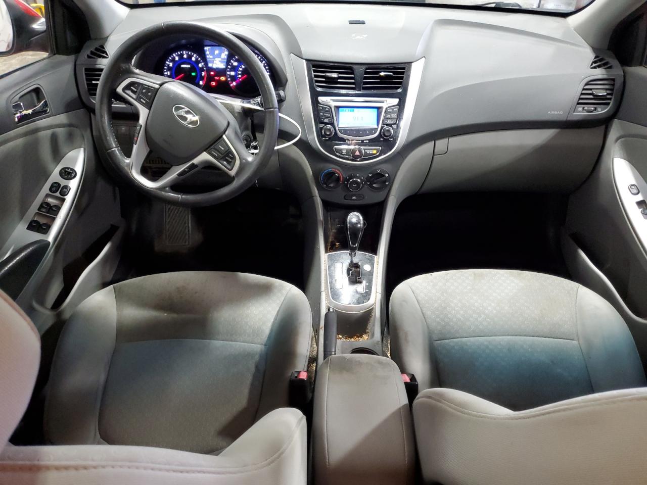 KMHCU5AE9DU077985 2013 Hyundai Accent Gls