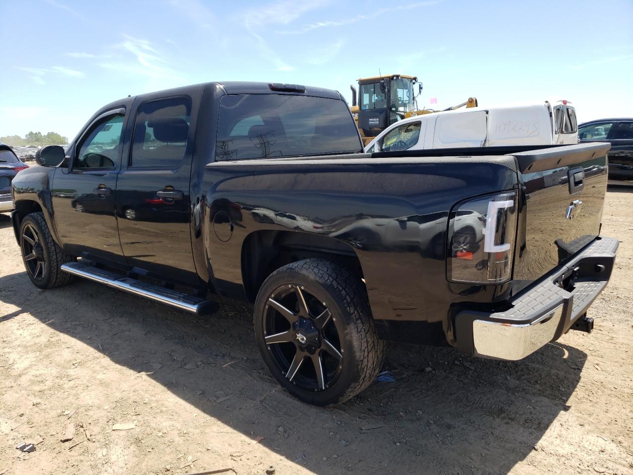 1GCPKSE38BF128056 2011 Chevrolet Silverado K1500 Lt