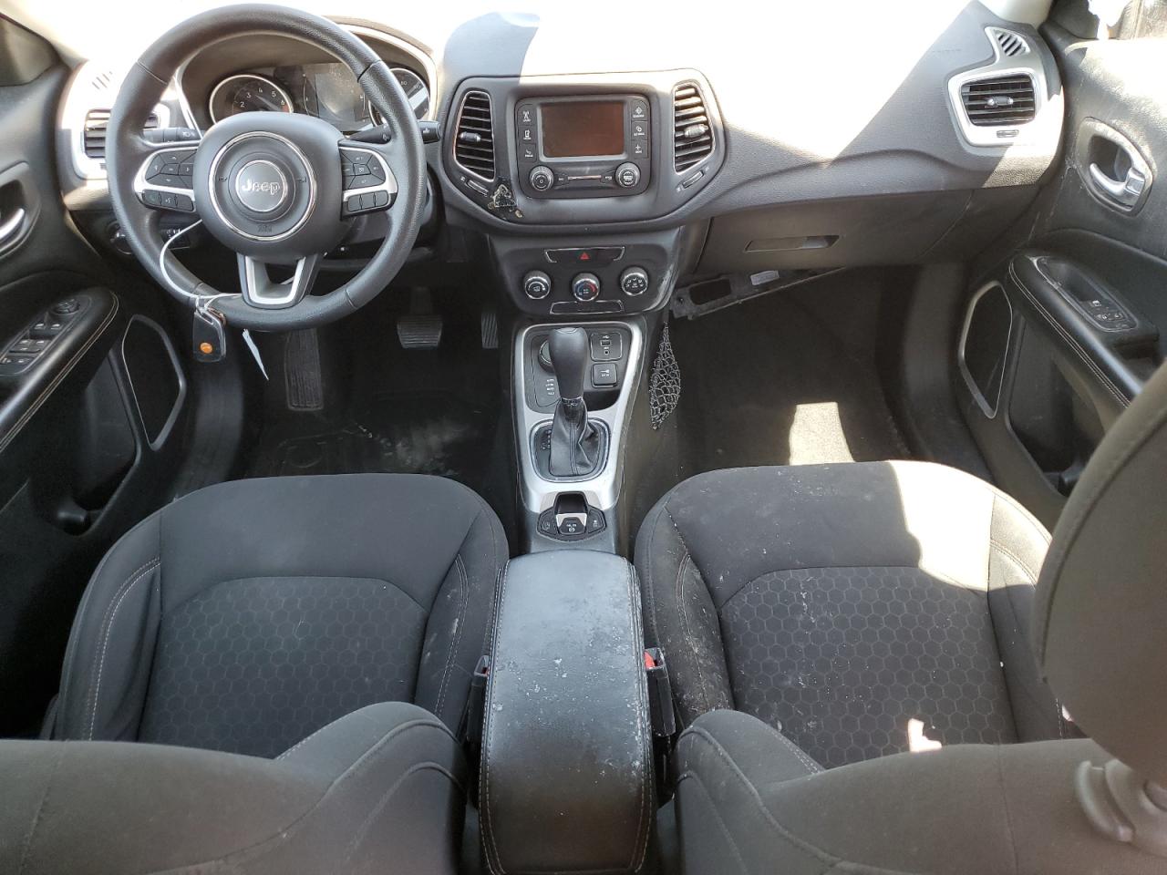 3C4NJDAB1JT192379 2018 Jeep Compass Sport