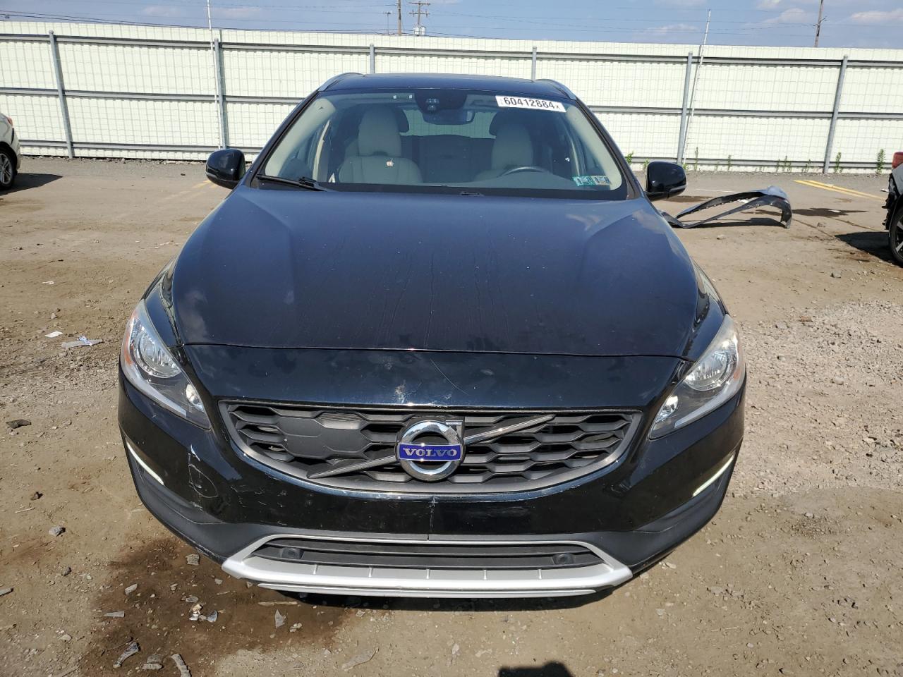 2017 Volvo V60 Cross Country Premier vin: YV440MWK0H1040387