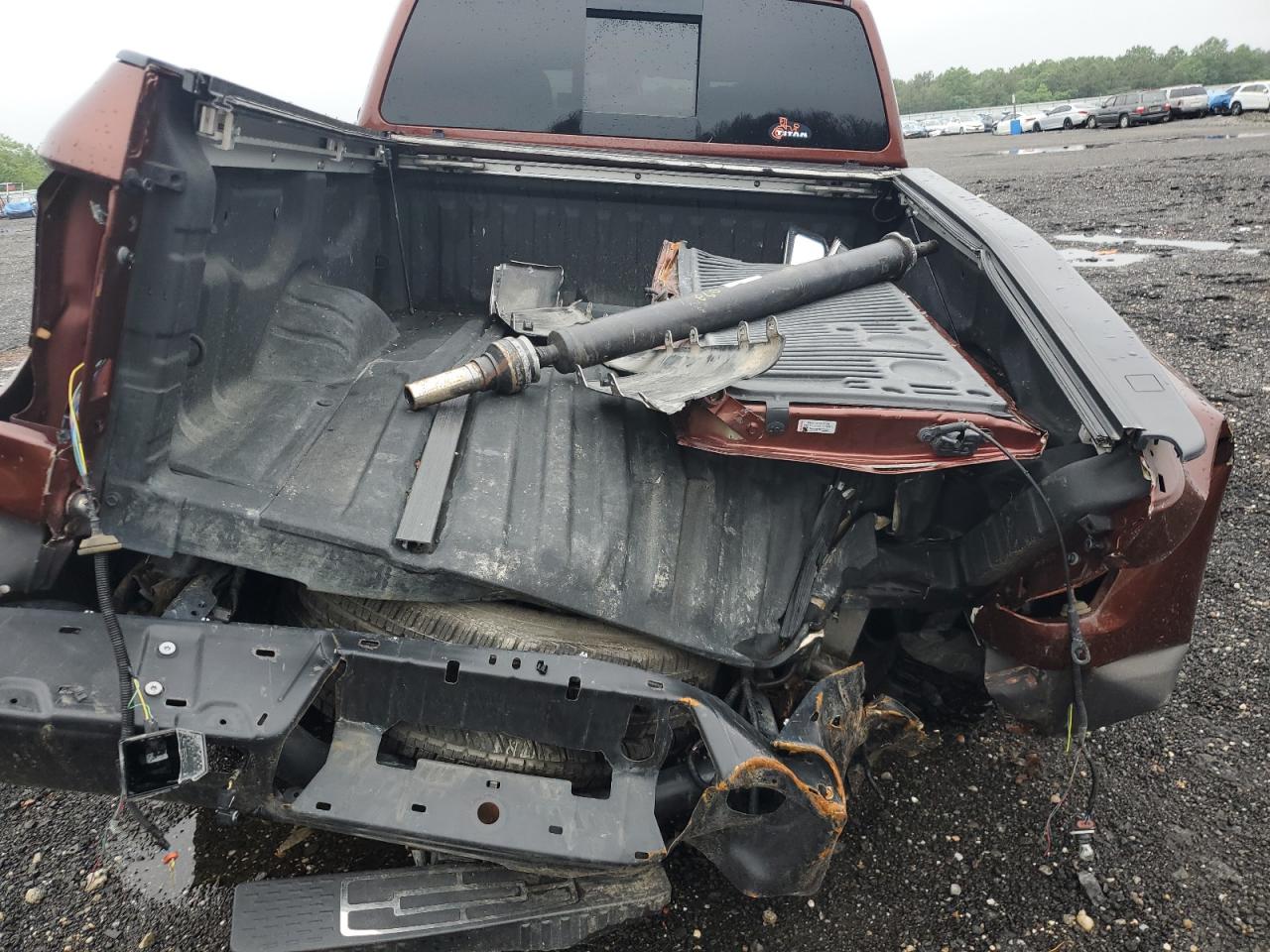 1N6BA1F40HN551997 2017 Nissan Titan Xd Sl