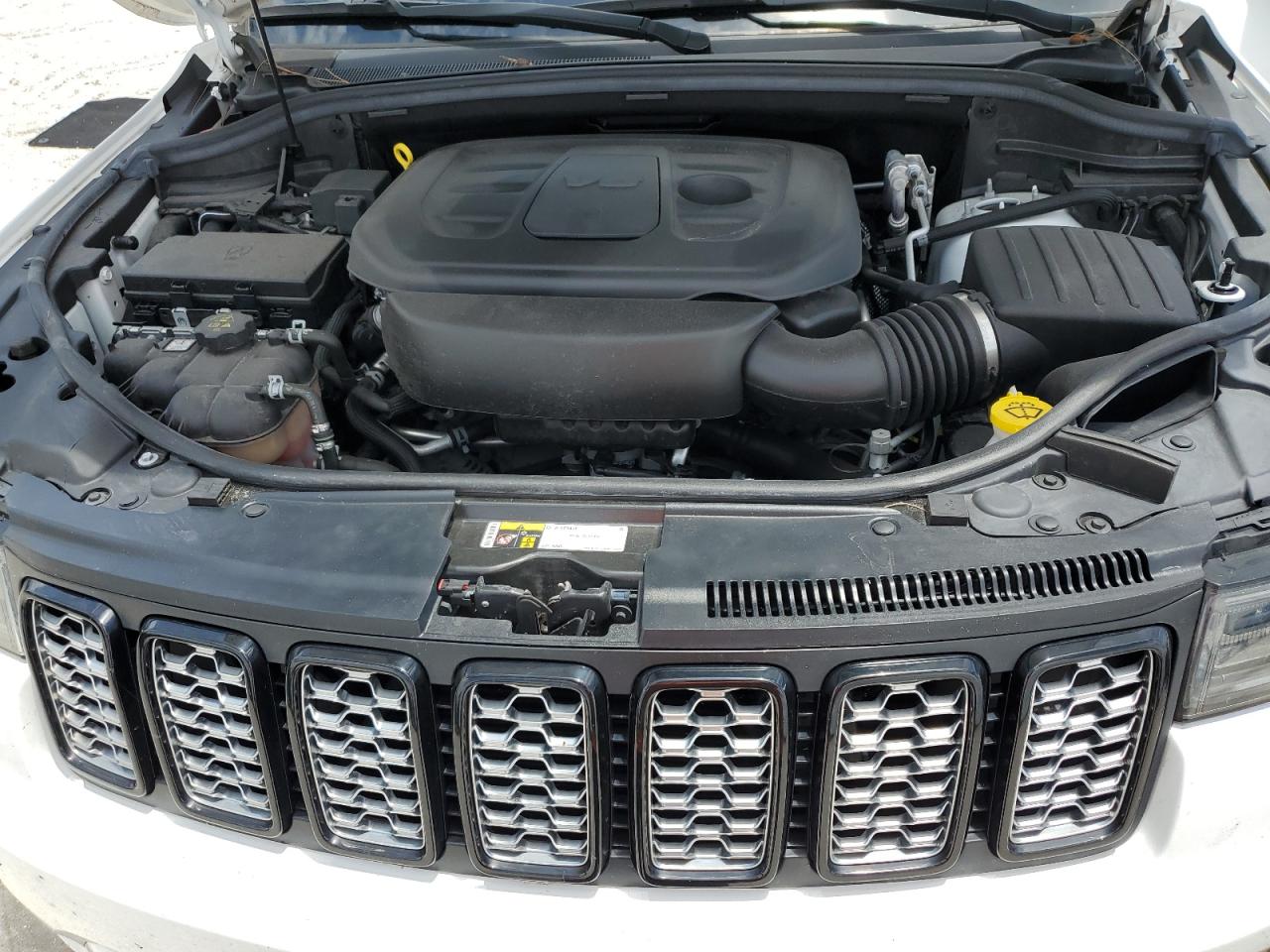 1C4RJEAG8LC252062 2020 Jeep Grand Cherokee Laredo