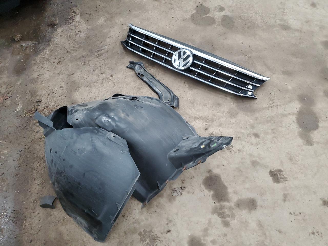 1VWGT7A39HC021945 2017 Volkswagen Passat Se