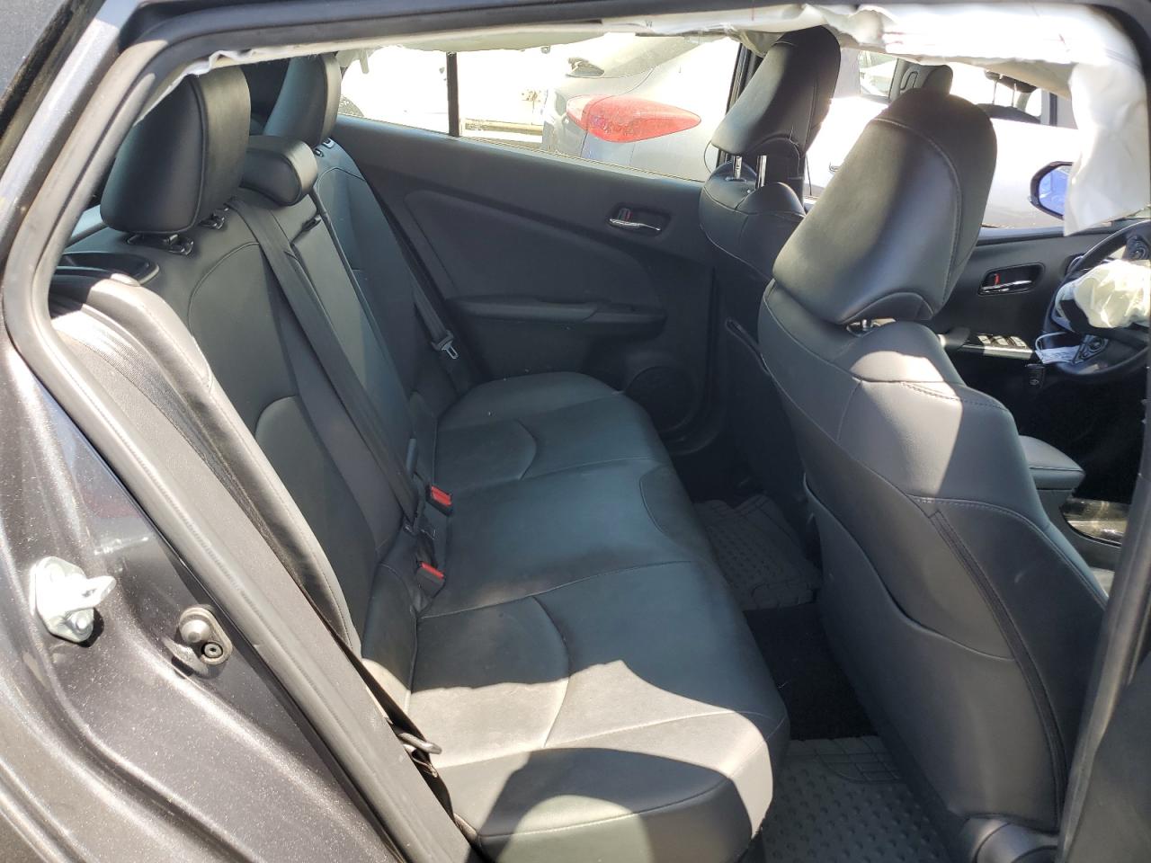 JTDKARFUXL3117687 2020 Toyota Prius L