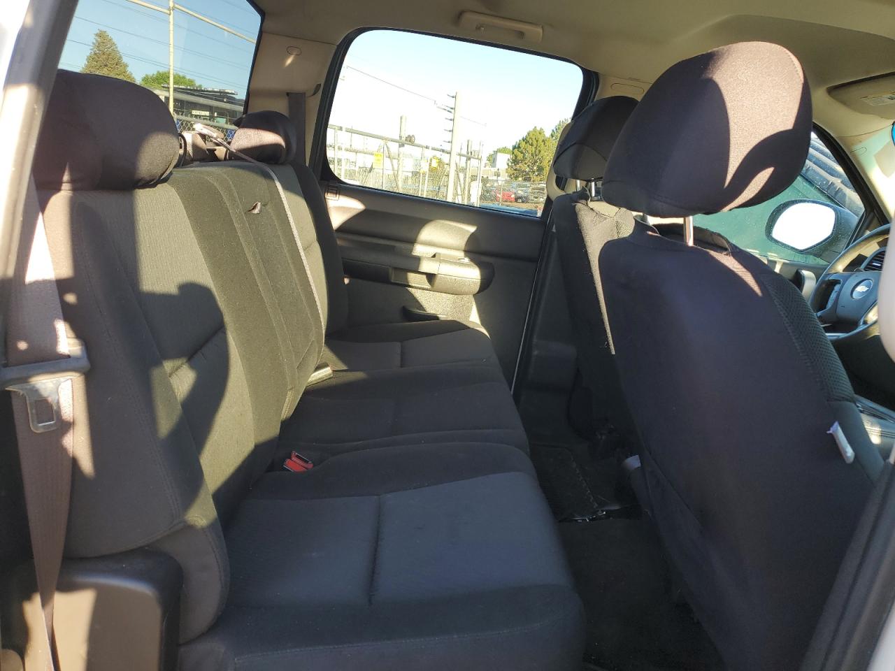 3GCPKREA1BG276104 2011 Chevrolet Silverado K1500 Ls