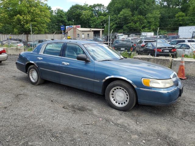 2002 Lincoln Town Car Executive VIN: 1LNHM81WX2Y649071 Lot: 57060174