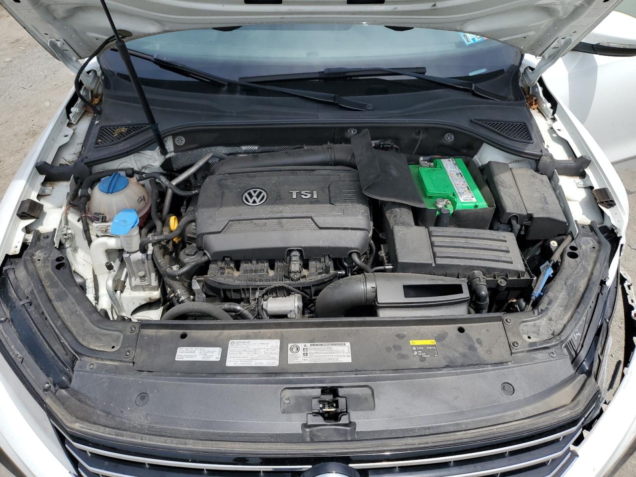 1VWDT7A38HC080634 2017 Volkswagen Passat R-Line