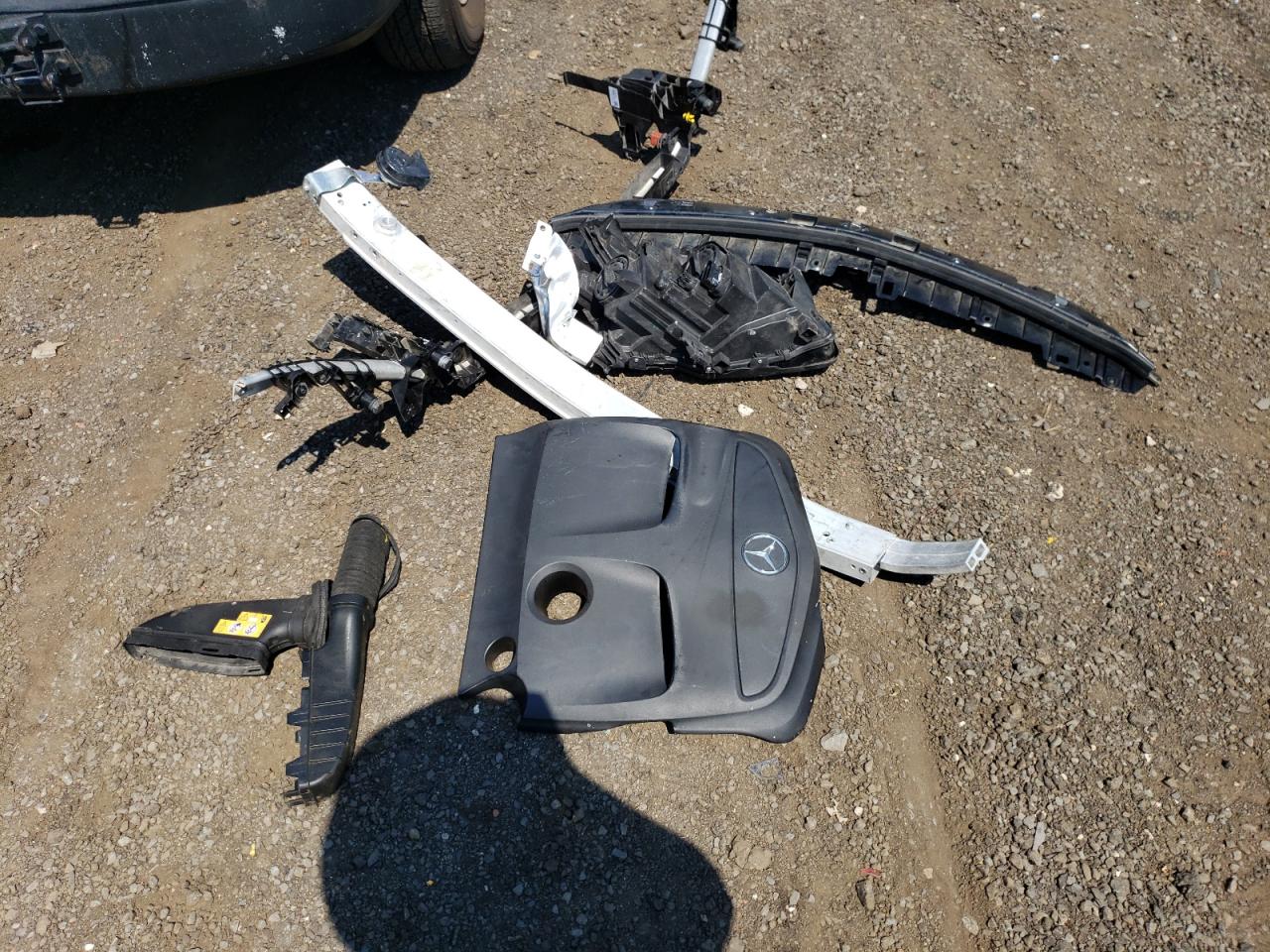 WDCTG4GBXJJ389646 2018 Mercedes-Benz Gla 250 4Matic