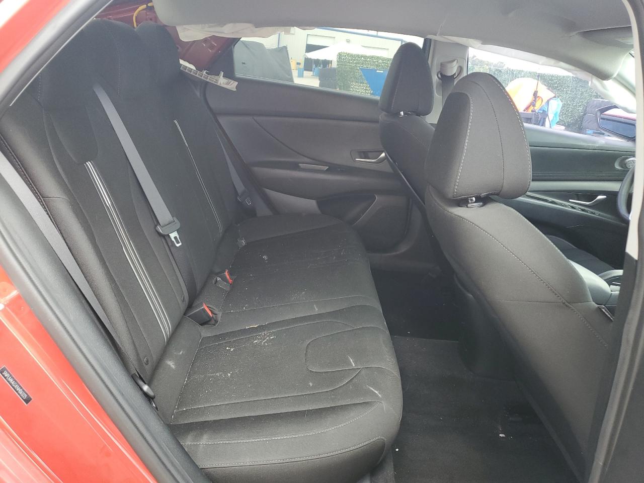 5NPLM4AGXNH061225 2022 Hyundai Elantra Sel