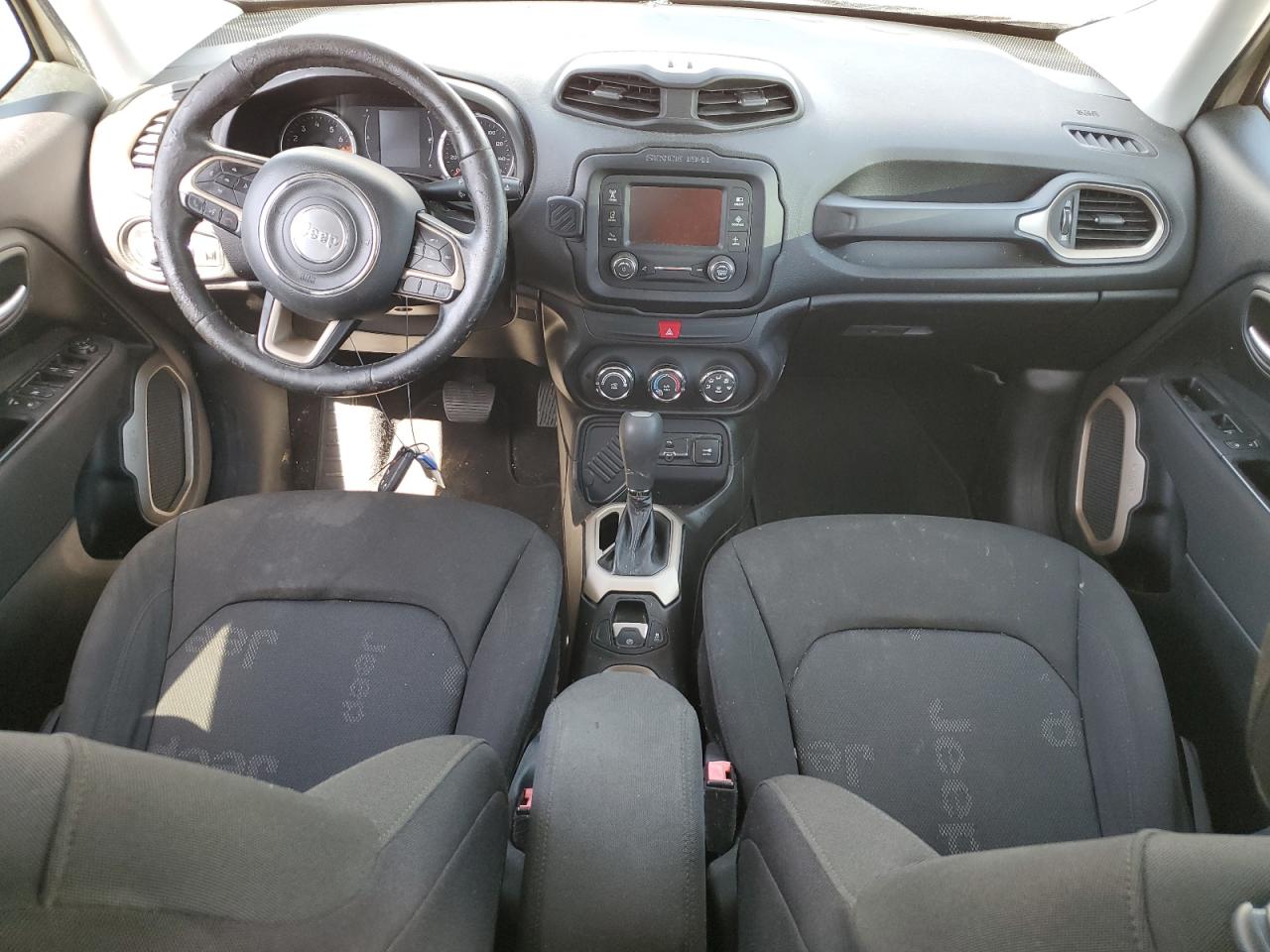 ZACCJABTXGPE18335 2016 Jeep Renegade Latitude