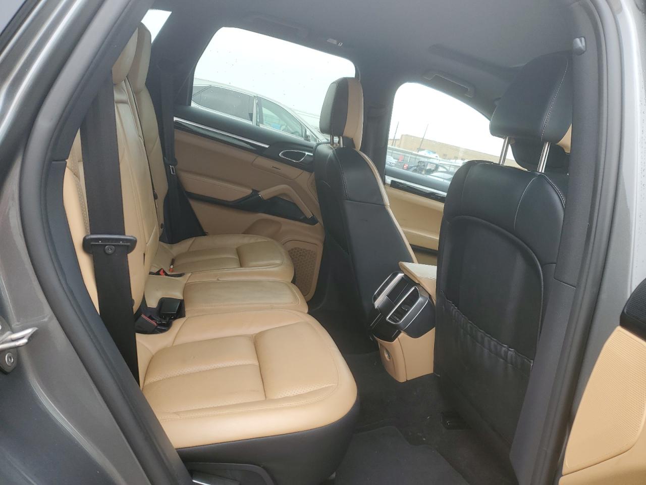 WP1AA2A21GKA11194 2016 Porsche Cayenne