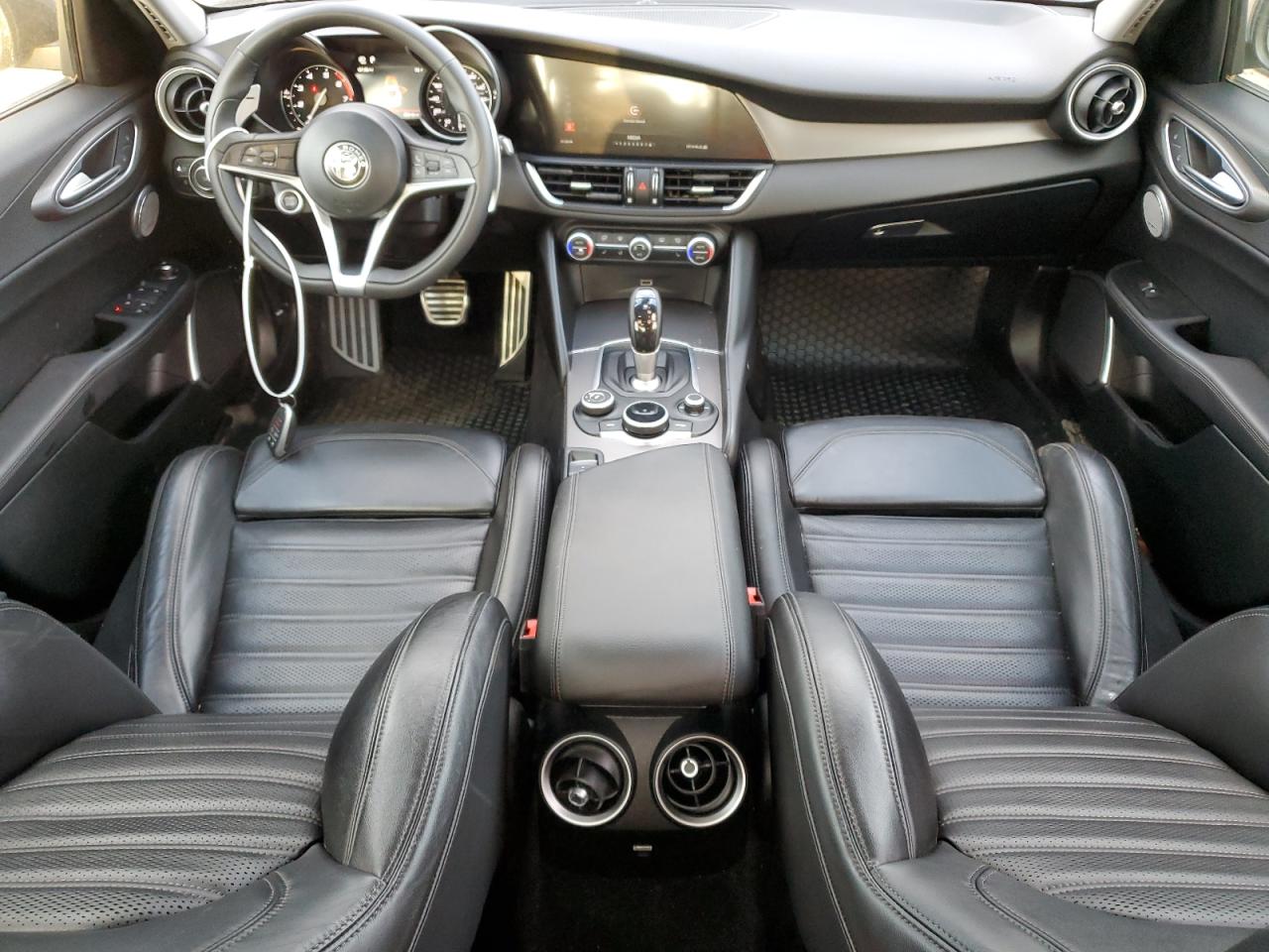 ZARFAEENXJ7597763 2018 Alfa Romeo Giulia Ti Q4