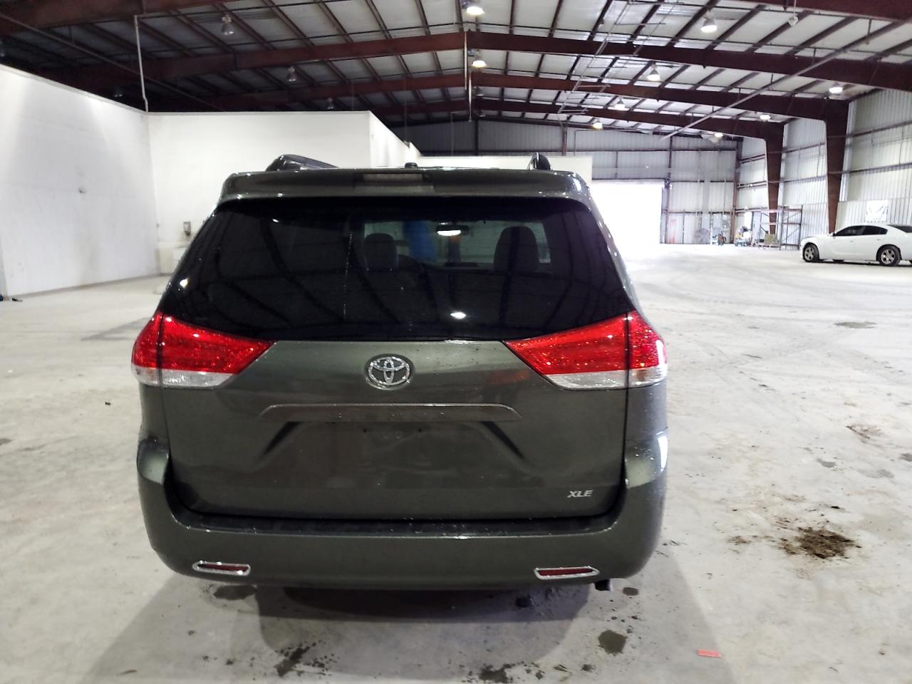 5TDYK3DC4DS323408 2013 Toyota Sienna Xle