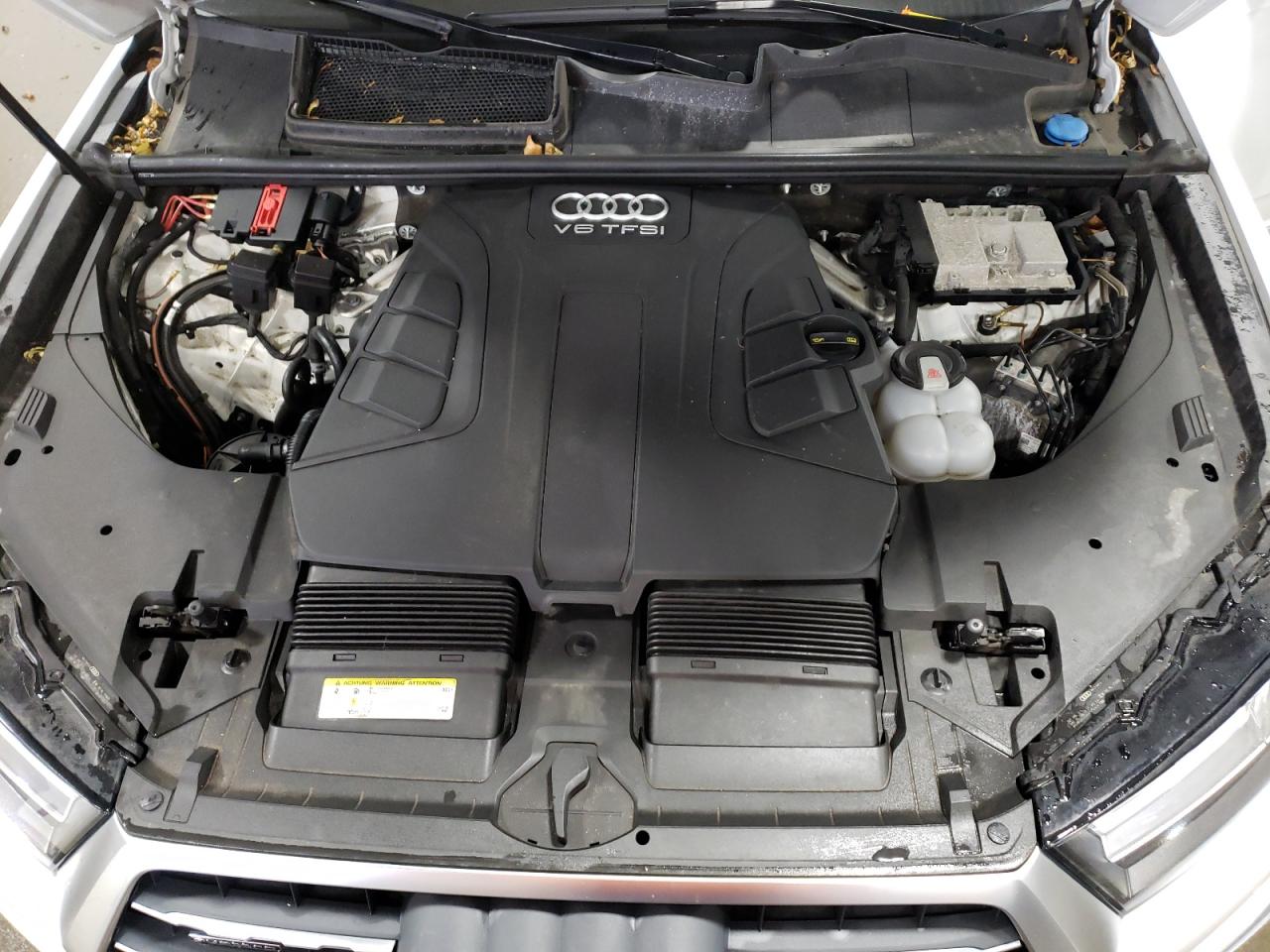 WA1LAAF72JD047748 2018 Audi Q7 Premium Plus