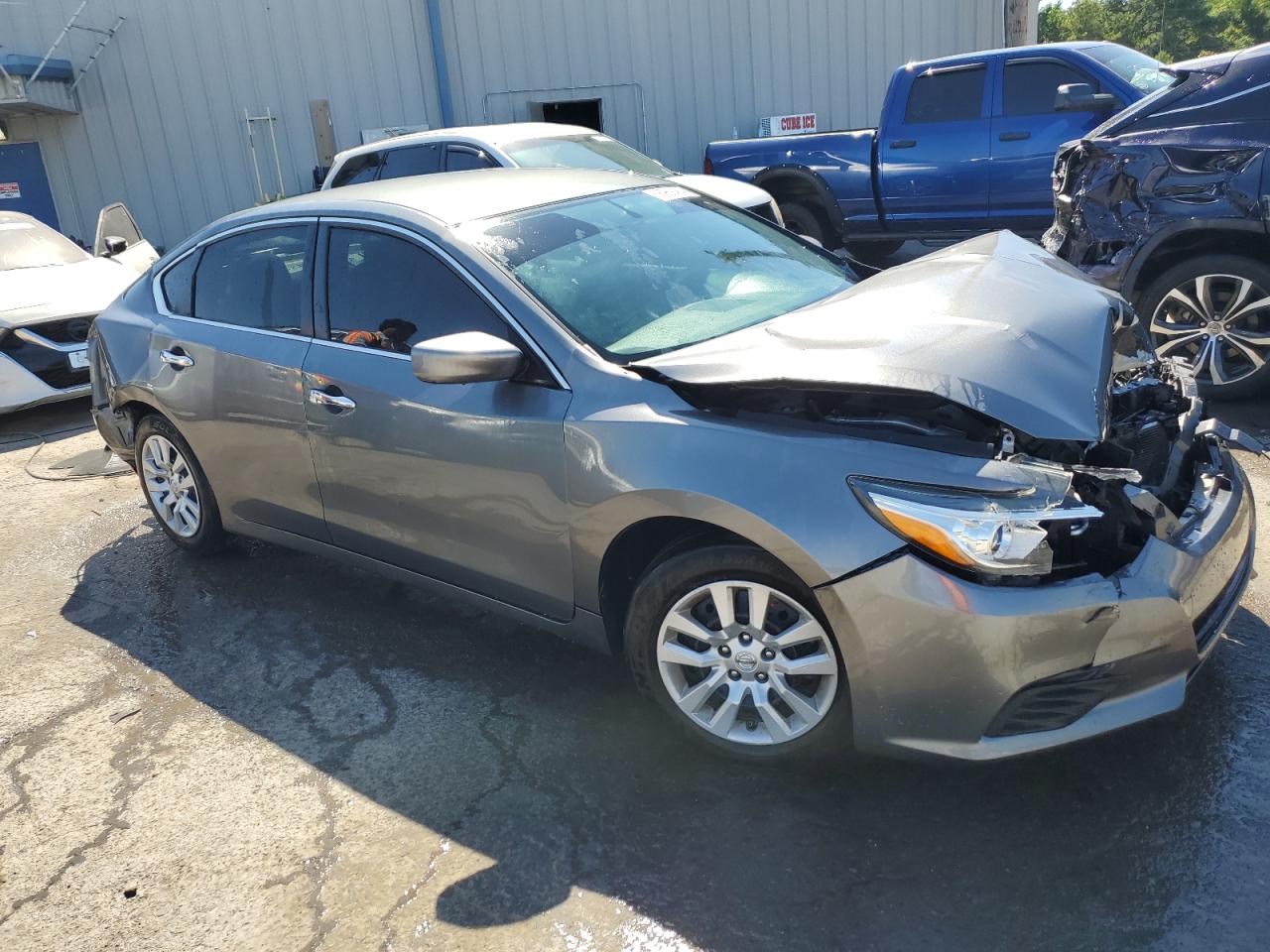 2017 Nissan Altima 2.5 vin: 1N4AL3AP5HN350950