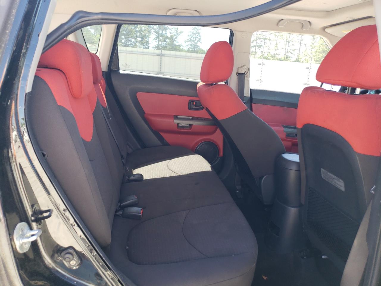 KNDJT2A23A7039620 2010 Kia Soul +