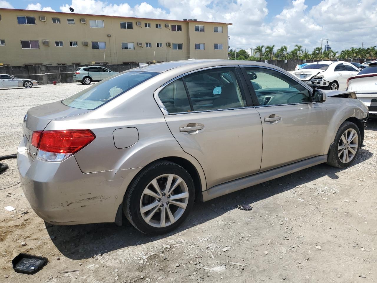 4S3BMBD64E3025593 2014 Subaru Legacy 2.5I Premium