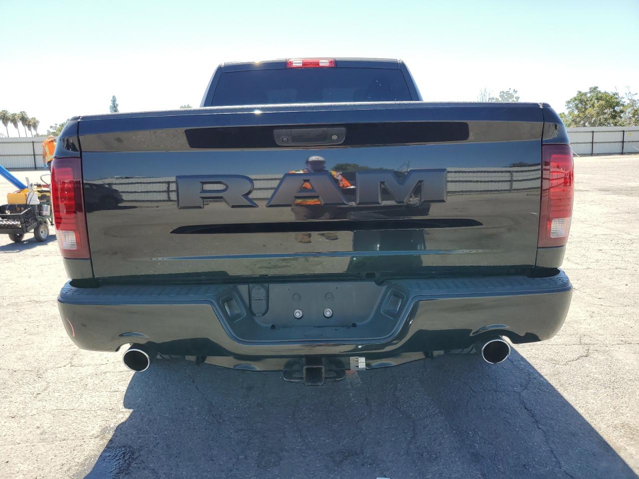 3C6JR6CT0HG783015 2017 Ram 1500 Sport