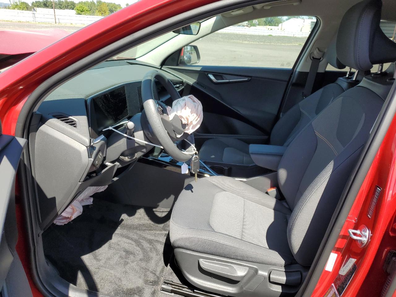 KNDCP3LE8R5130576 2024 Kia Niro Lx