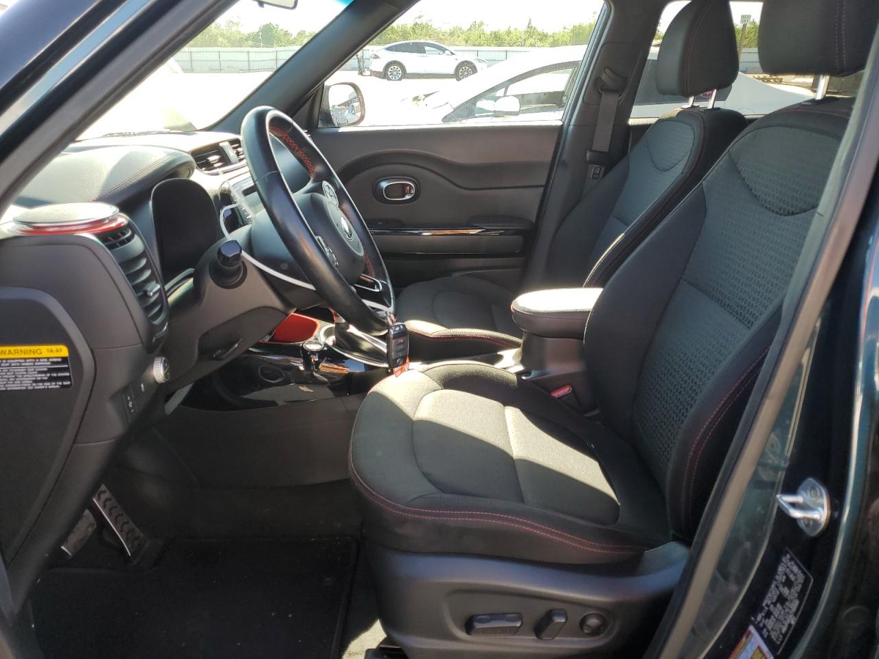 KNDJP3A54J7581930 2018 Kia Soul +