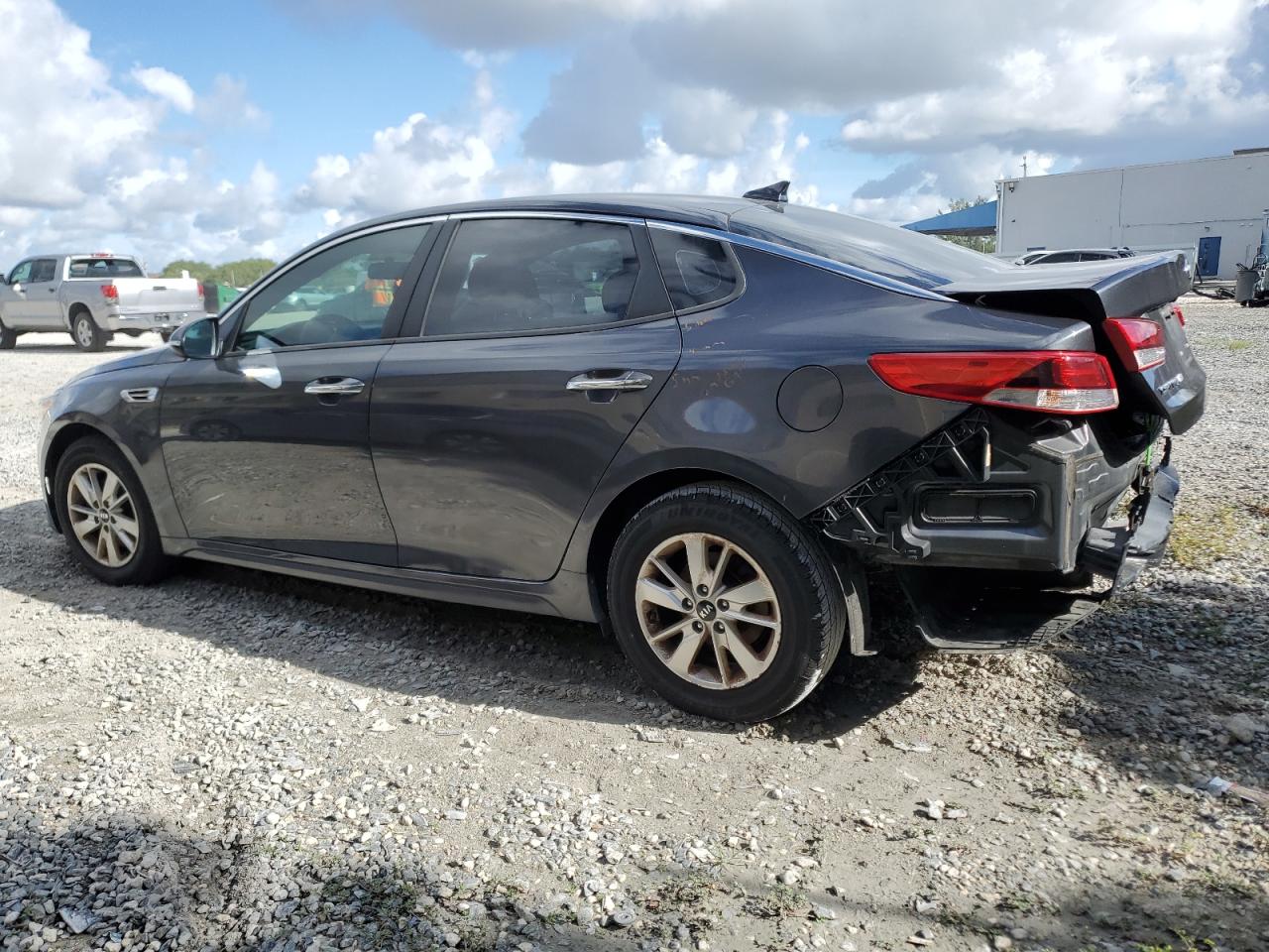 5XXGT4L38HG149897 2017 Kia Optima Lx