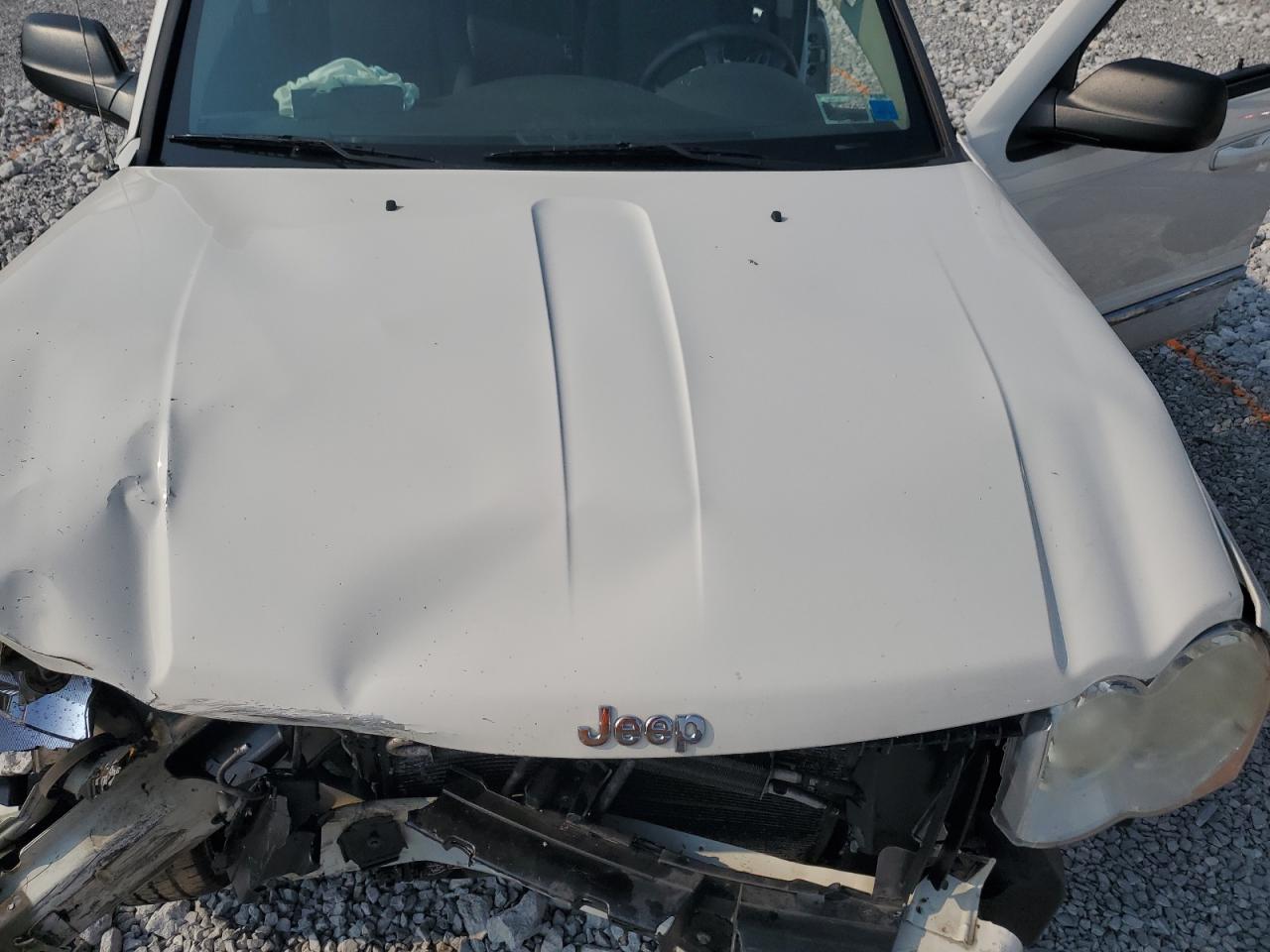 1J4PR4GK7AC148661 2010 Jeep Grand Cherokee Laredo