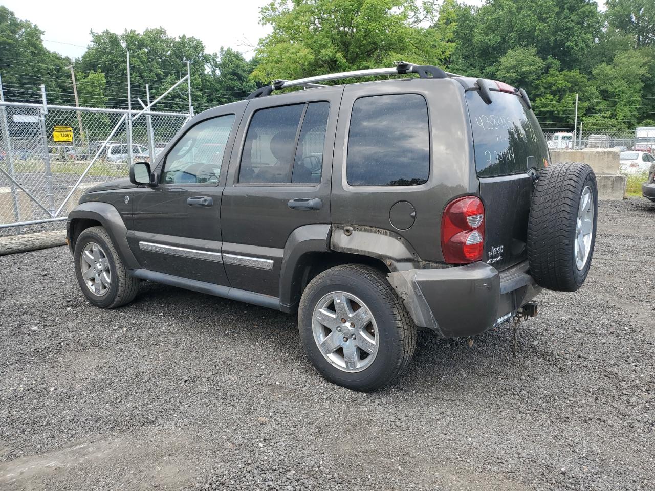 1J8GL58K95W534605 2005 Jeep Liberty Limited