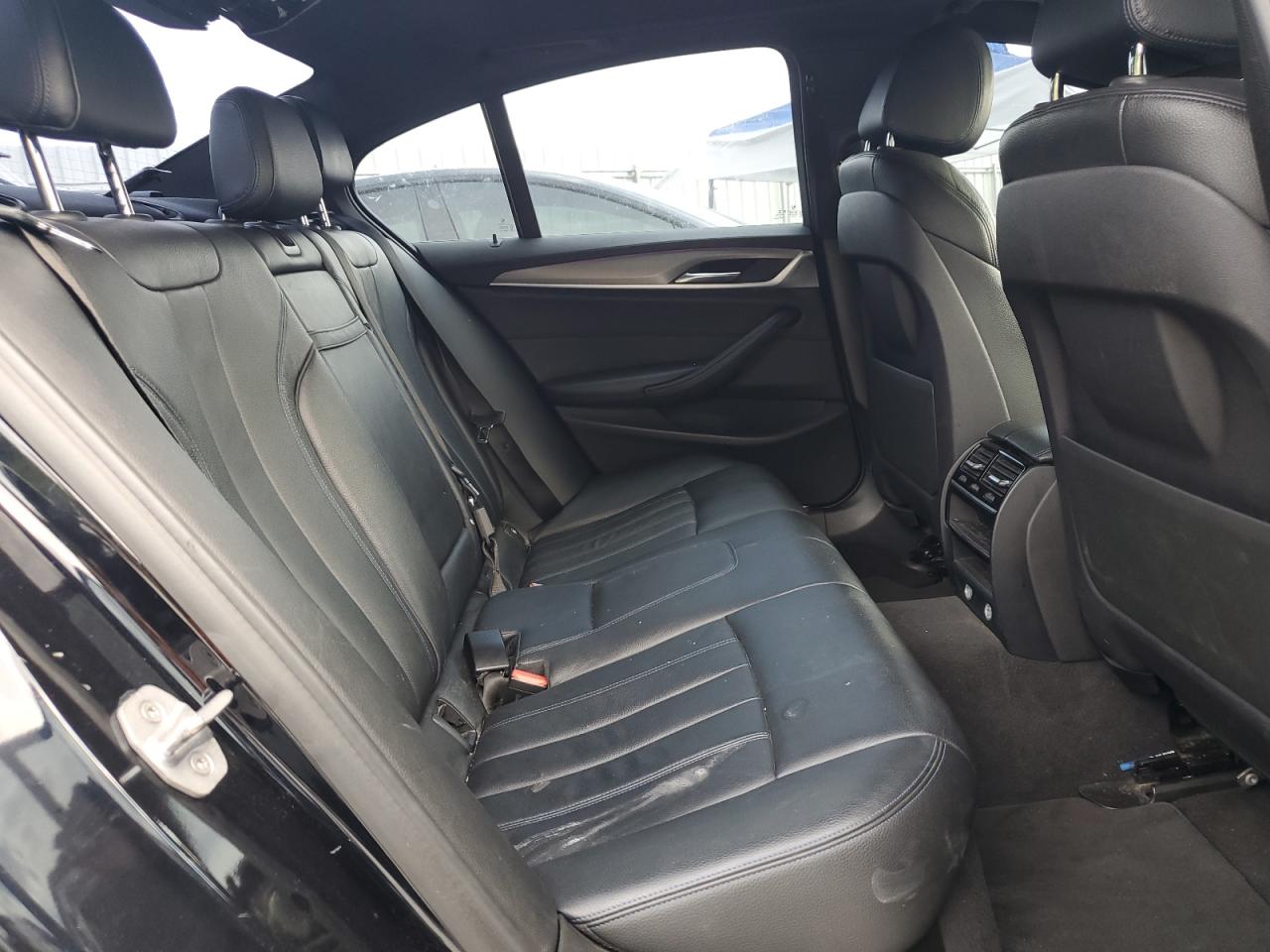 WBAJA7C5XJWA73201 2018 BMW 530 Xi