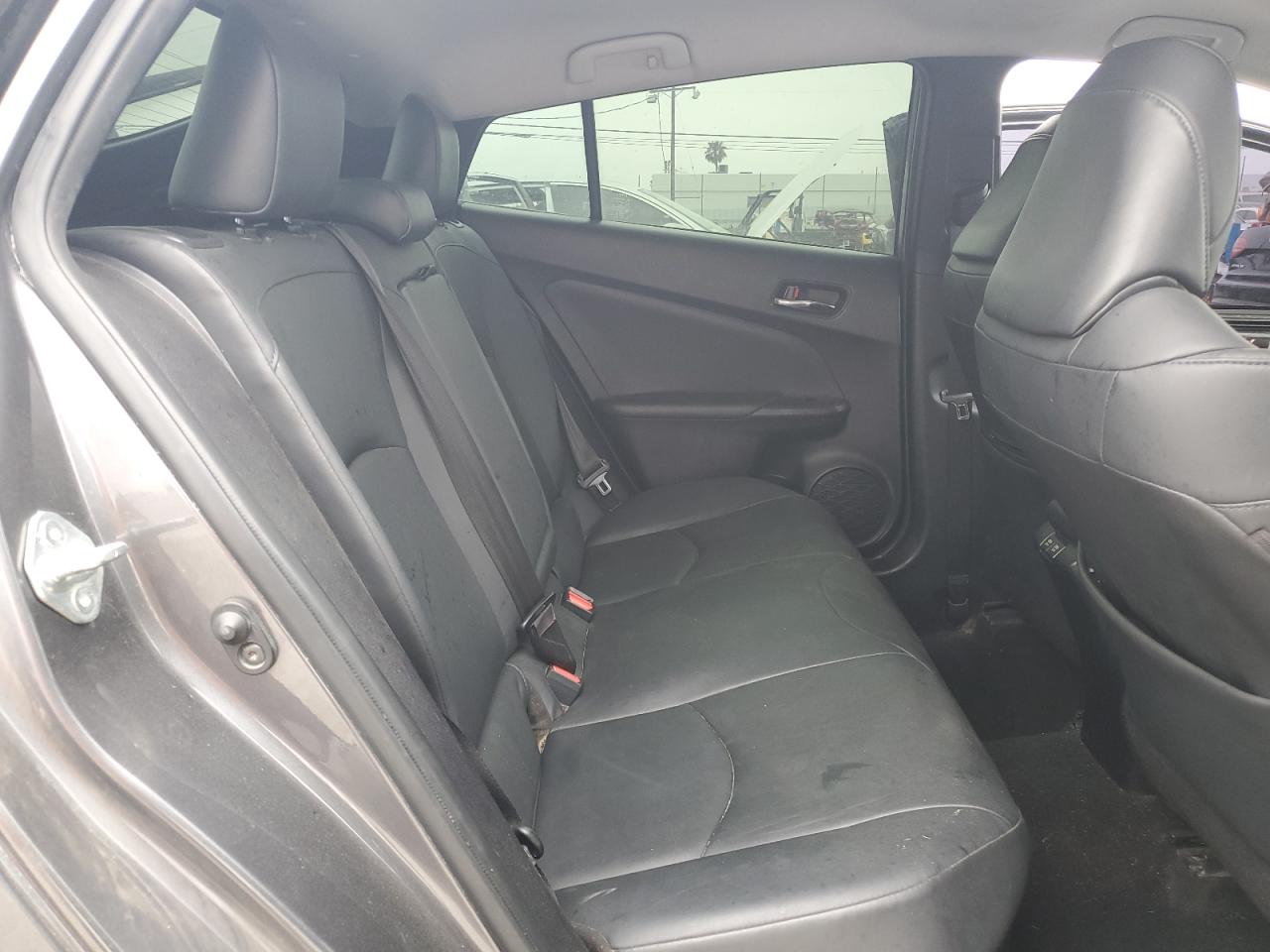 JTDL9RFUXL3018669 2020 Toyota Prius Le