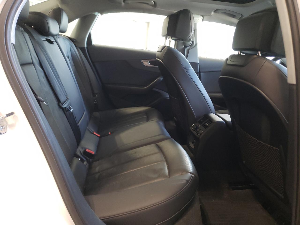 WAUDNAF47HN046164 2017 Audi A4 Premium