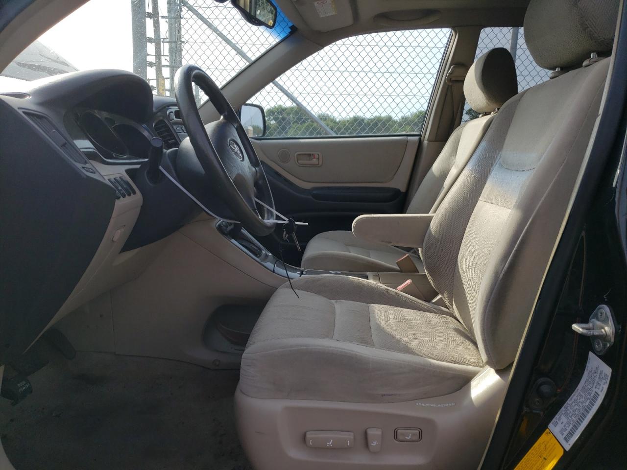 JTEHF21A830120889 2003 Toyota Highlander Limited