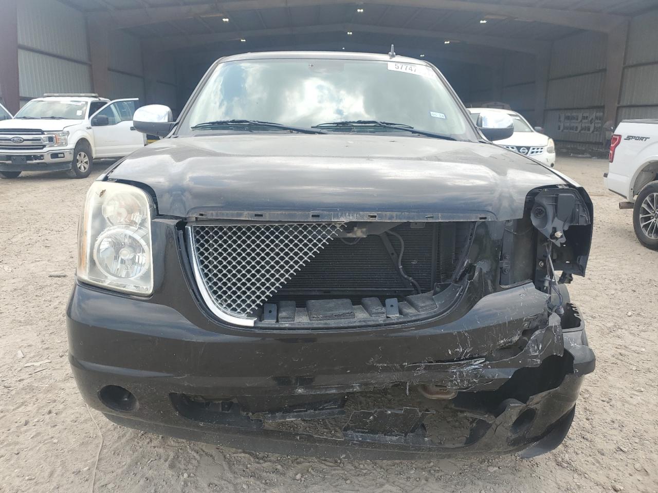 1GKS1AE04BR260893 2011 GMC Yukon Sle