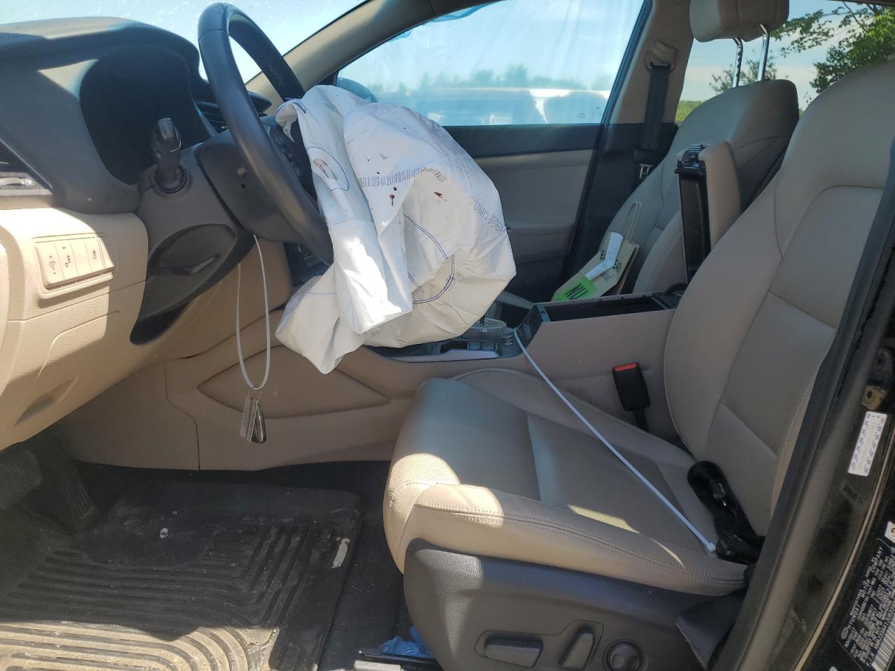 KM8J33A41JU633983 2018 Hyundai Tucson Sel