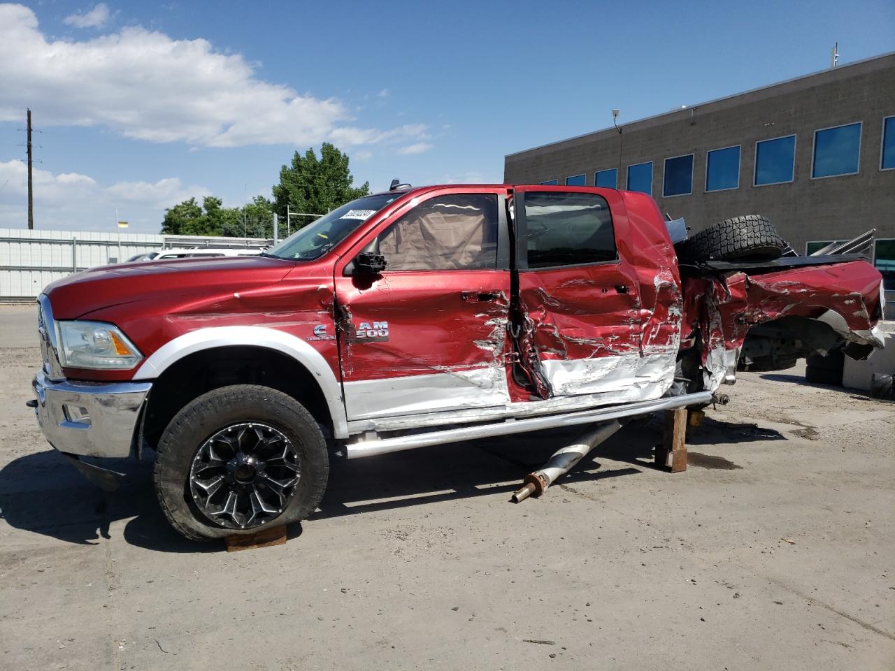 2014 Ram 2500 Laramie vin: 3C6UR5NLXEG320377