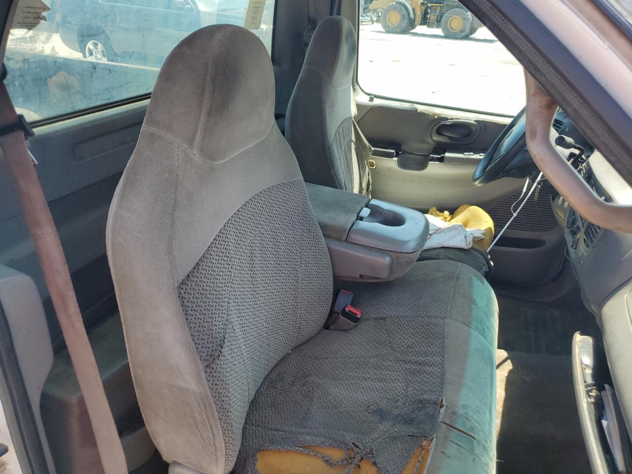 1FTRF17W0XKB21664 1999 Ford F150