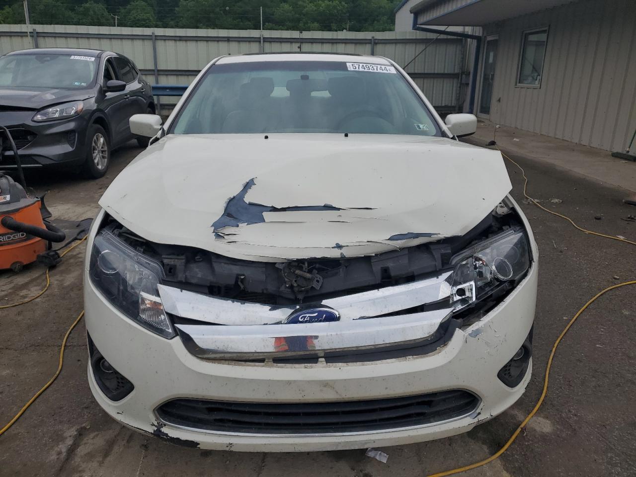 3FAHP0HA1BR272660 2011 Ford Fusion Se