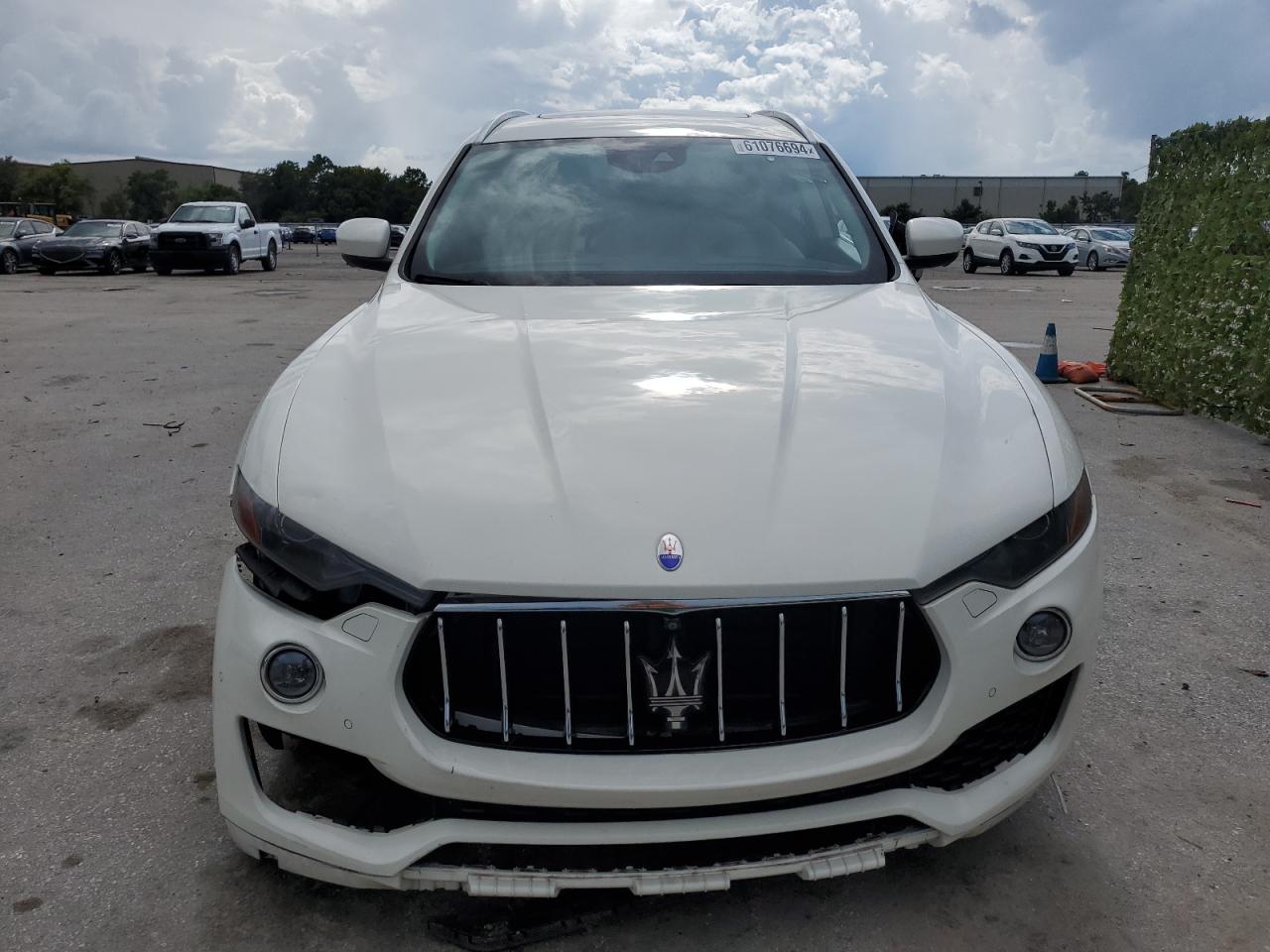 2017 Maserati Levante S Sport vin: ZN661YUS1HX217883