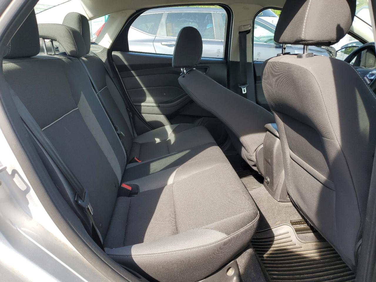 1FADP3F25EL411283 2014 Ford Focus Se