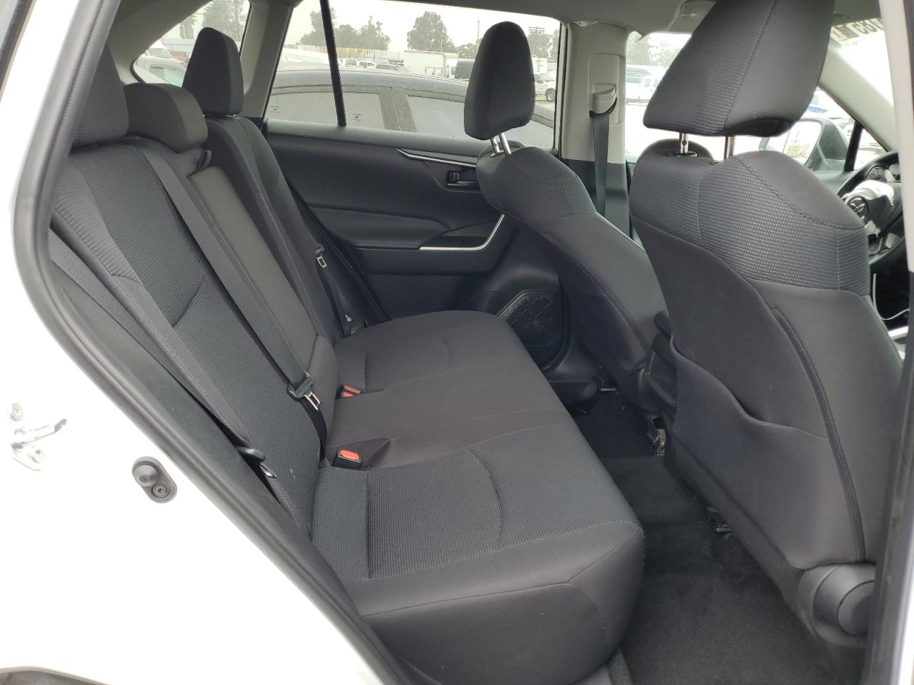 2T3H1RFV9MW141108 2021 Toyota Rav4 Le