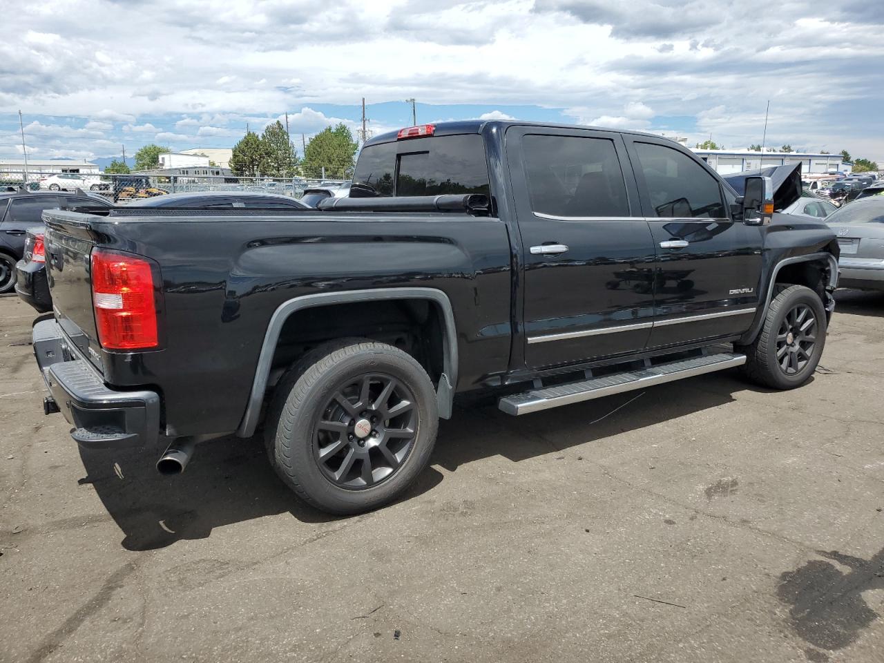 2015 GMC Sierra K1500 Denali vin: 3GTU2WEJ0FG391350