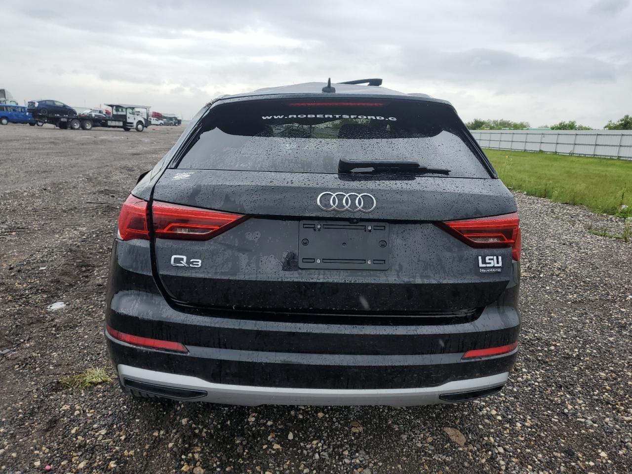 WA1AECF34L1026344 2020 Audi Q3 Premium