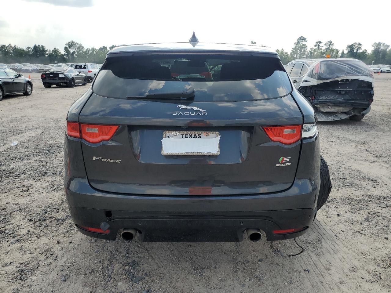 SADCM2BV5HA496333 2017 Jaguar F-Pace S