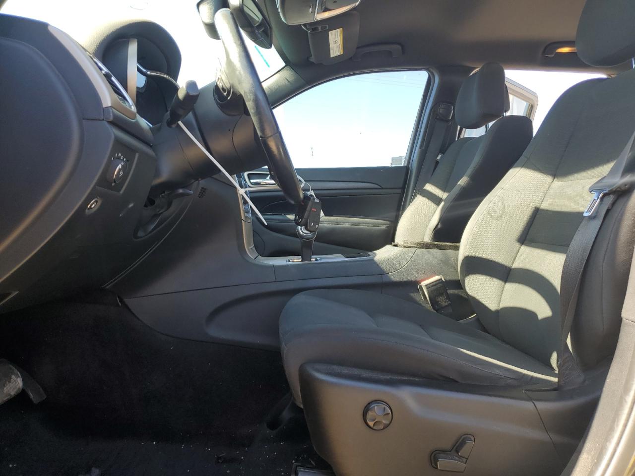 1C4RJFAG8FC208718 2015 Jeep Grand Cherokee Laredo