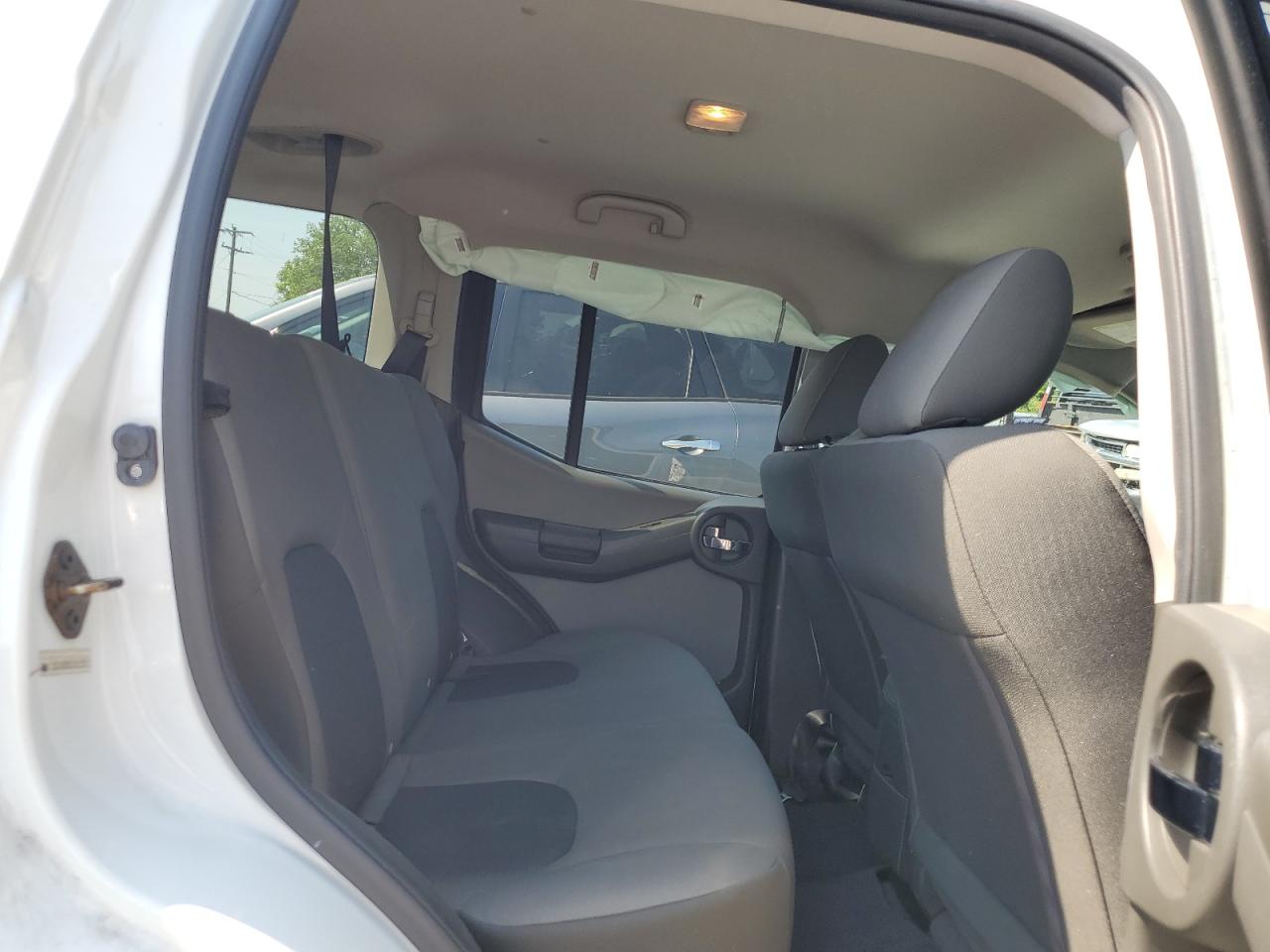 5N1AN0NU8FN659873 2015 Nissan Xterra X