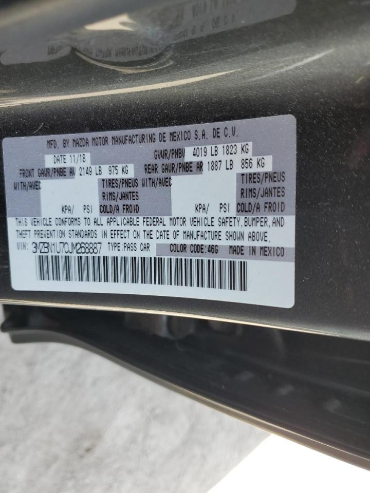 3MZBN1U70JM268887 2018 Mazda 3 Sport