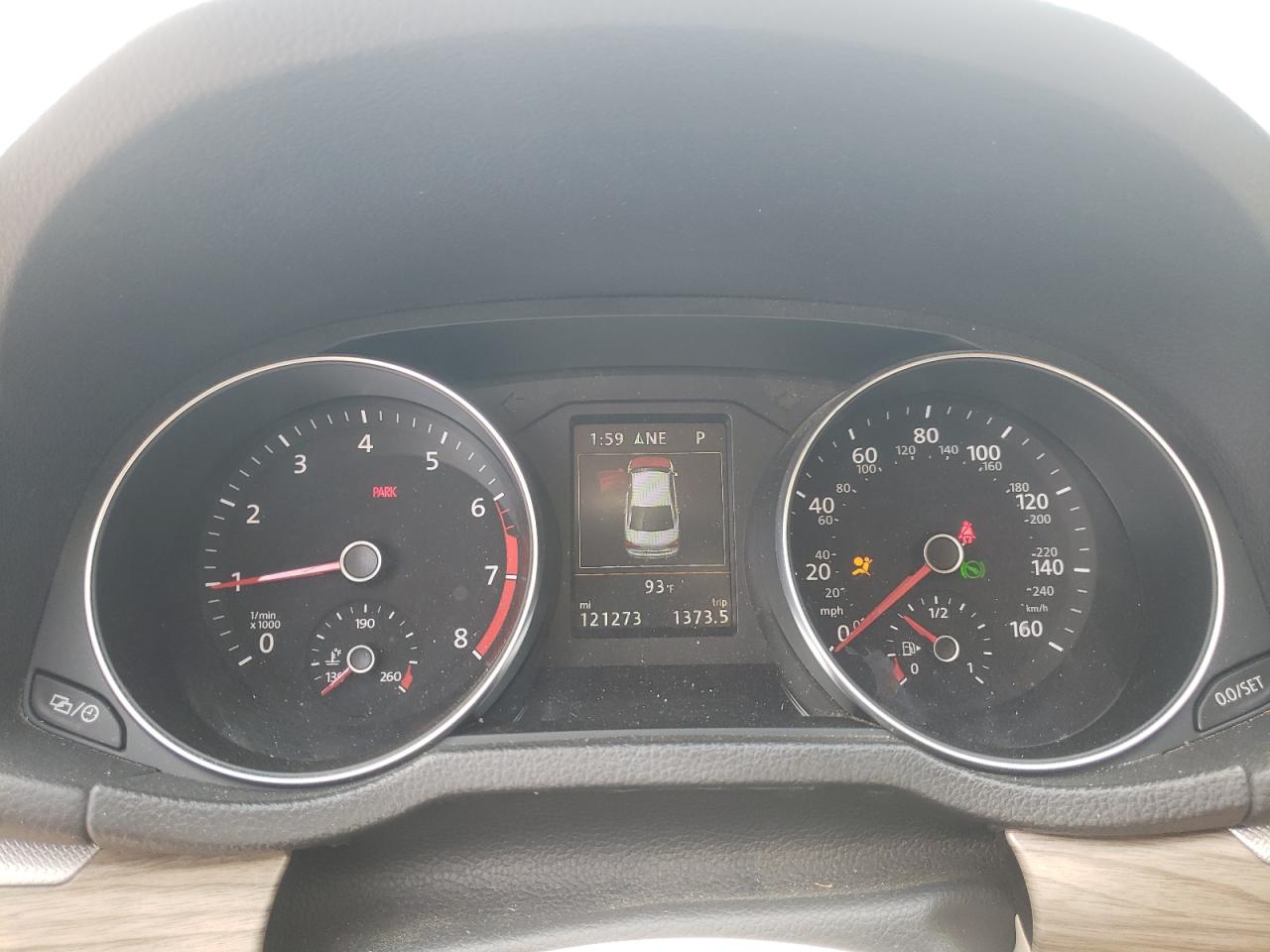 1VWBA7A37JC040046 2018 Volkswagen Passat Se