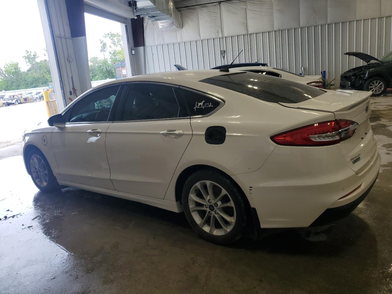 3FA6P0SU5KR236318 2019 Ford Fusion Titanium